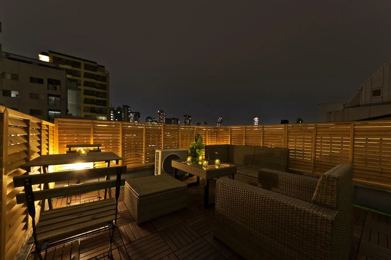 Mini Hotel Shinjuku Front Tokyo 2*,